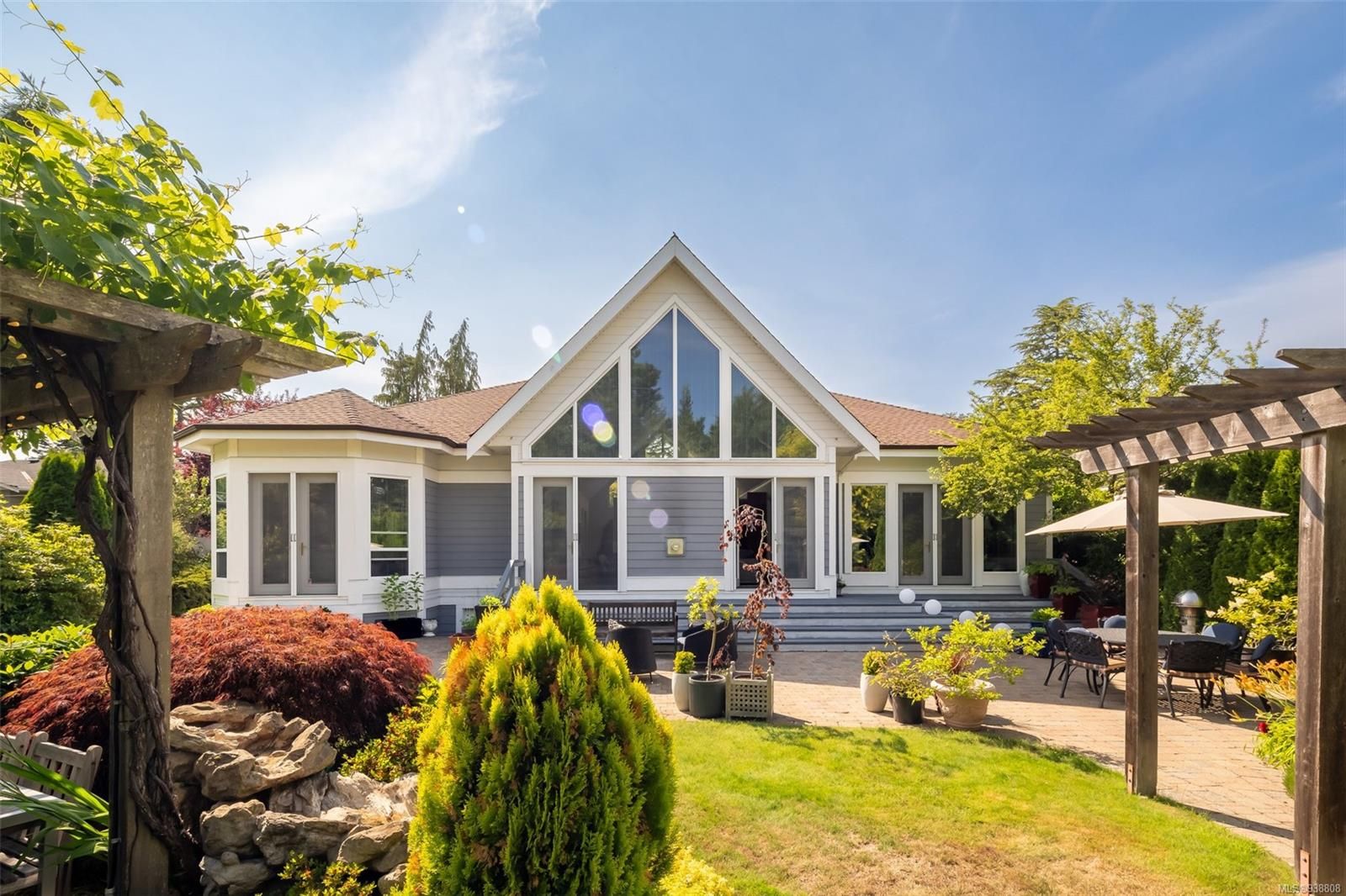 I have sold a property at 3283 Henderson Rd in Oak Bay

